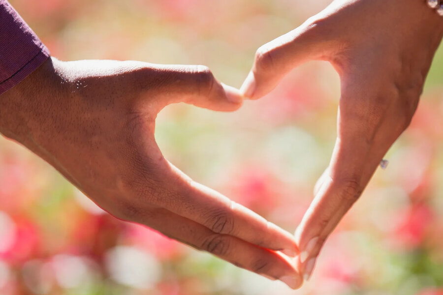 Valentinstag, Muttertag, Vatertag - brauchen wir das wirklich um unsere Liebe auszudrücken?